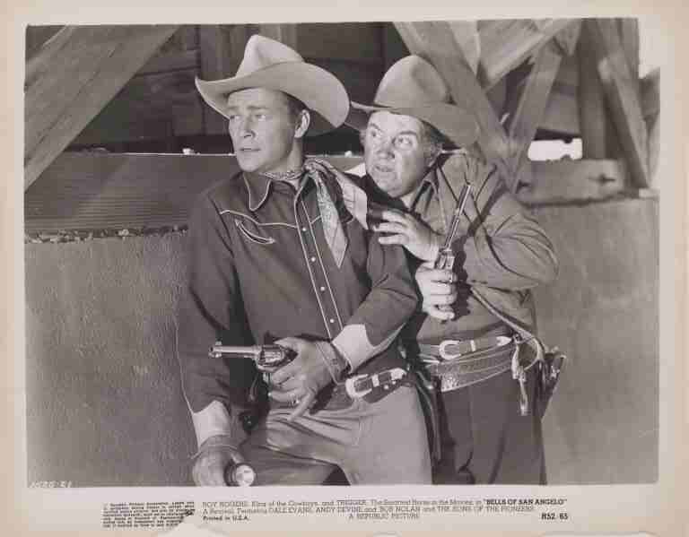 BELLS OF SAN ANGELO, 1947, movie stills, DEALERS LOT, Roy Rogers, Dale Evans