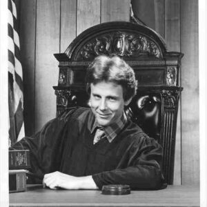 NIGHT COURT, 1984-1992, TV series still, Harry Anderson, Richard Moll