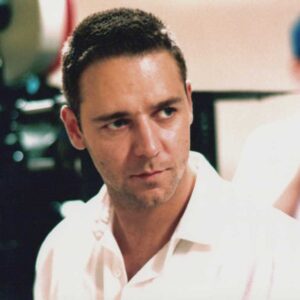 RUSSELL CROWE, portrait, stills or photos, DEALERS LOT