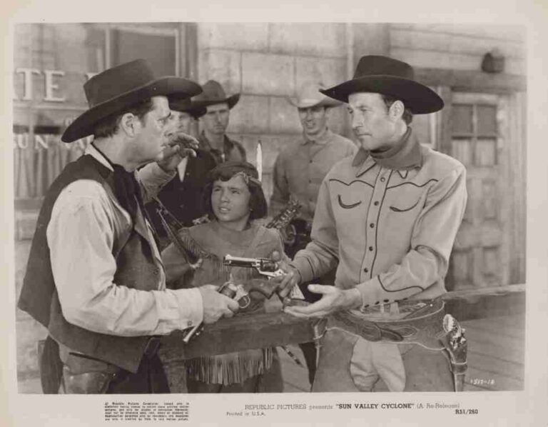 SUN VALLEY CYCLONE, 1946, movie stills, DEALERS LOT, Wild Bill Elliott, Robert Blake
