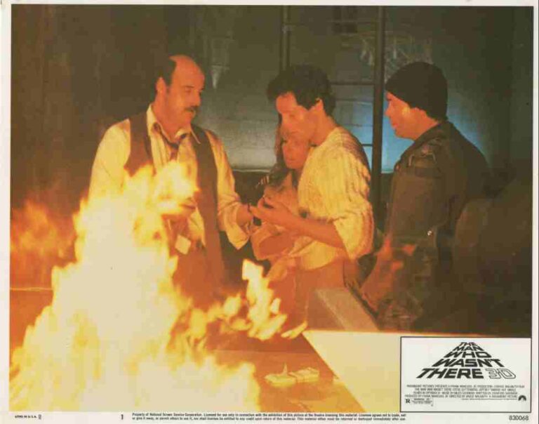 MAN WHO WASNT THERE 3-D, 1983, lobby card set, DEALERS LOT, Steve Guttenberg